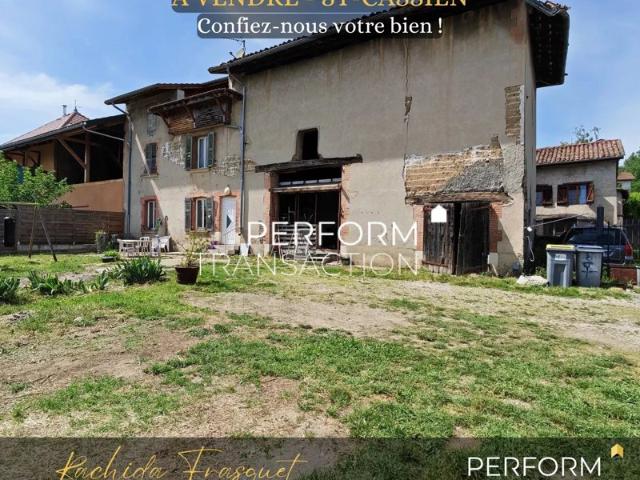 Maison en pisé 120 m² – 4 chambres – Fort potentiel – Saint Cassien