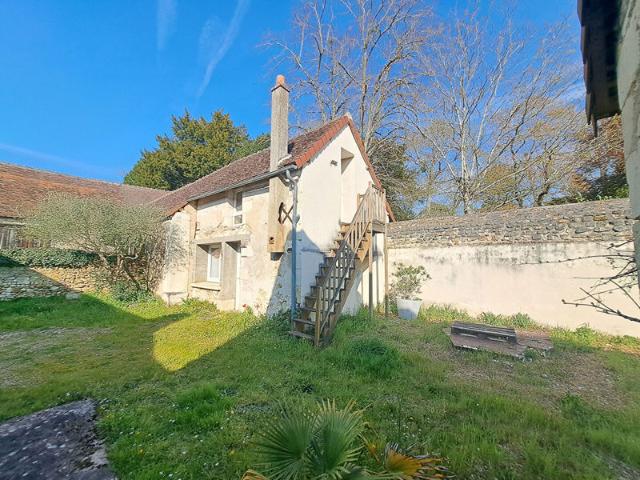 MAISON EN RENOVATION YZEURES SUR CREUSE