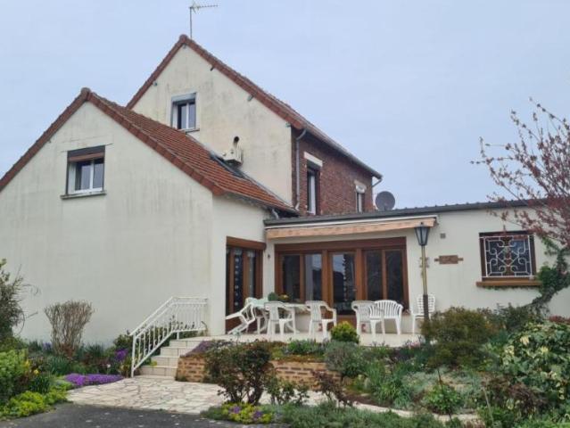 Maison en vente à Tergnier, Hauts de France, 175470€