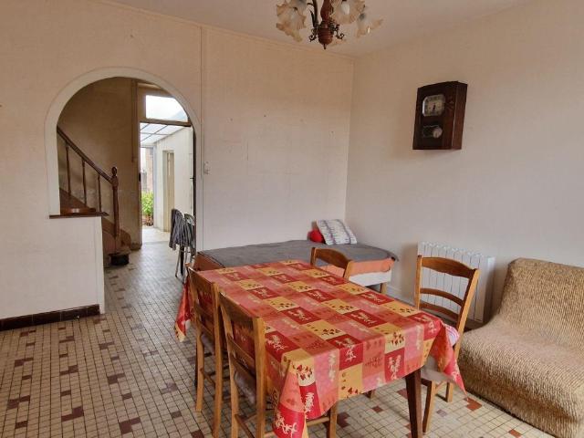 Maison en vente à Thouars, Nouvelle Aquitaine, 49500€