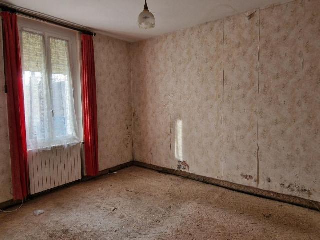 Maison en vente à Thouars, Nouvelle Aquitaine, 74900€