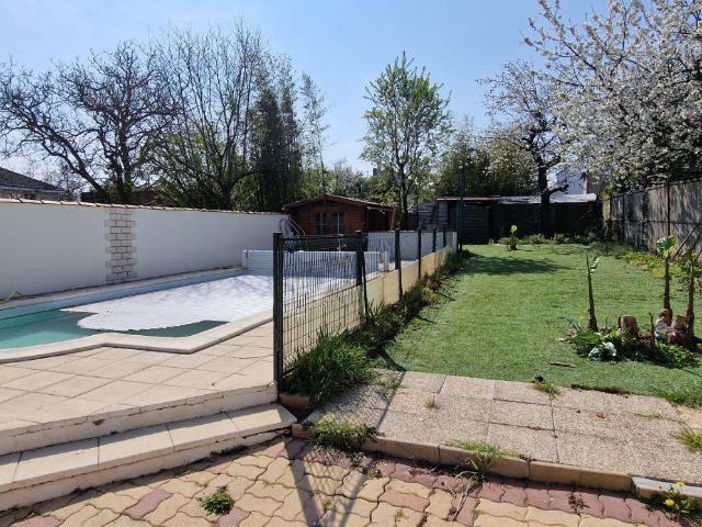 Maison en vente à Thouars, Nouvelle Aquitaine, 235000€