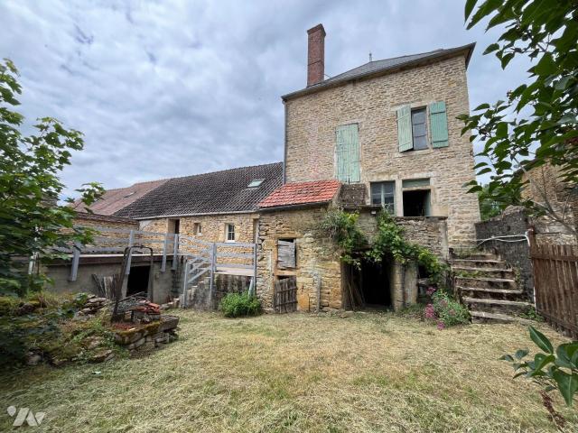 Maison en vente à Tharoiseau, Bourgogne Franche Comté, 159000€