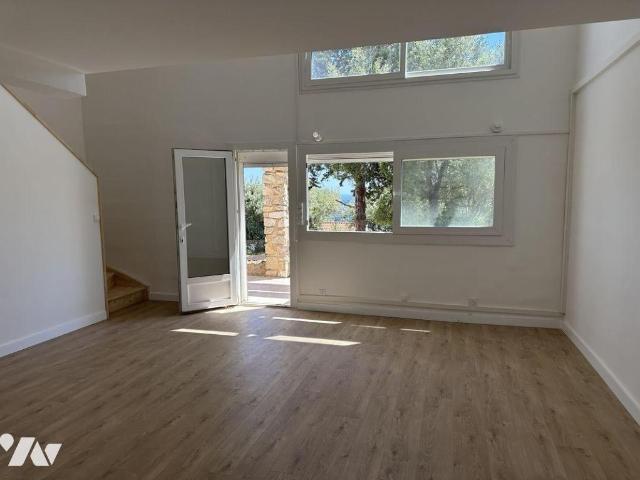 Maison en vente à Toulon, Provence Alpes Côte d'Azur, 420000€
