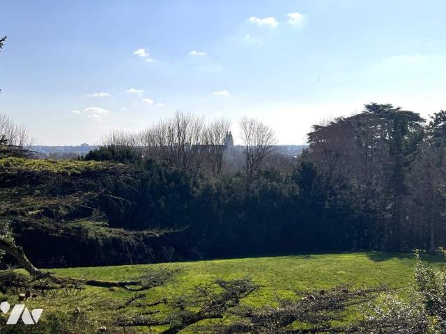 Maison en vente à Tours, Centre Val de Loire, 1980 €