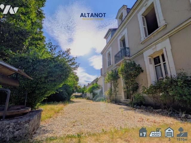 Maison en vente à Tours, Centre Val de Loire, 592440€