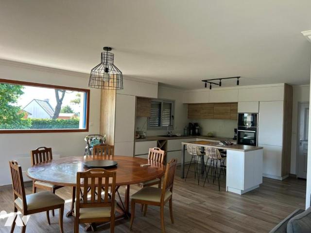 Maison en vente à Treffiagat, Bretagne, 435000€
