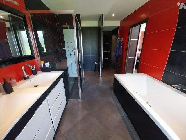 Maison en vente à Val d'Izé, Bretagne, 672750€