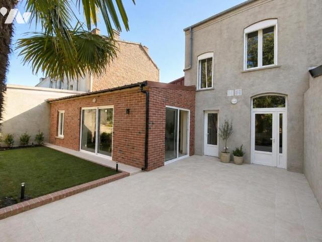 Maison en vente à Valenciennes, Hauts de France, 340000€