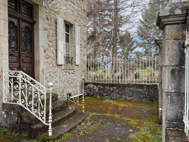 Maison en vente à Vaulmier, Auvergne Rhône Alpes, 140000€