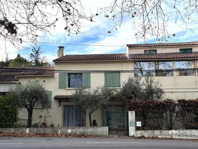 Maison en vente à Verdière, Provence Alpes Côte d'Azur, 380000€