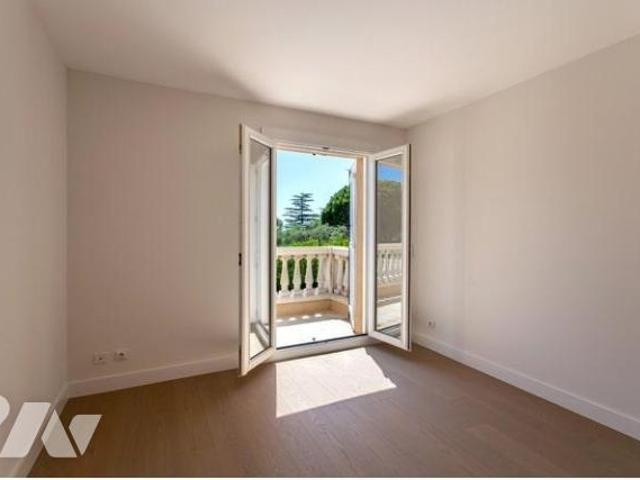 Maison en vente à Villefranche sur Mer, Provence Alpes Côte d'Azur, 2900 €