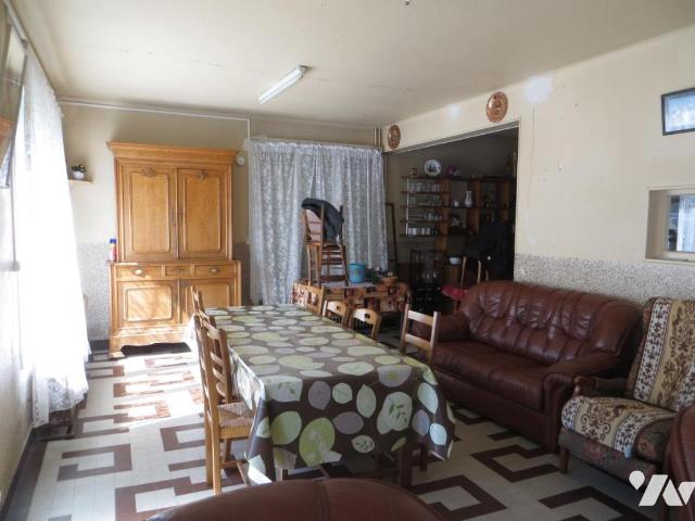 Maison en vente à Vire Normandie, 100000€