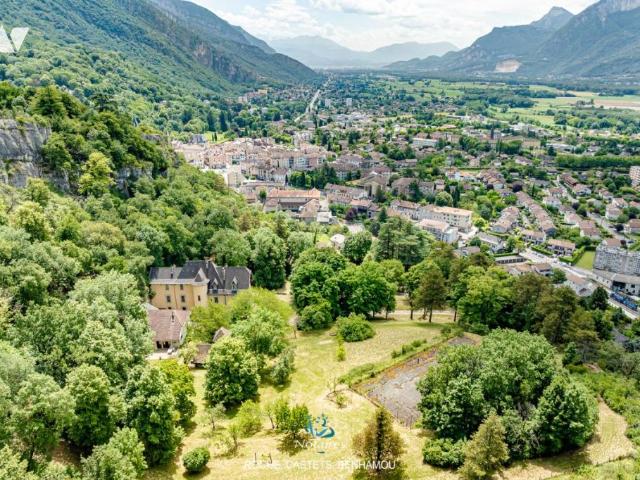 Maison en vente à Voreppe, Auvergne Rhône Alpes, 1290 €