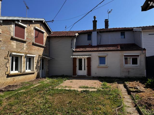 Maison en vente à Wassy, Grand Est, 49000€