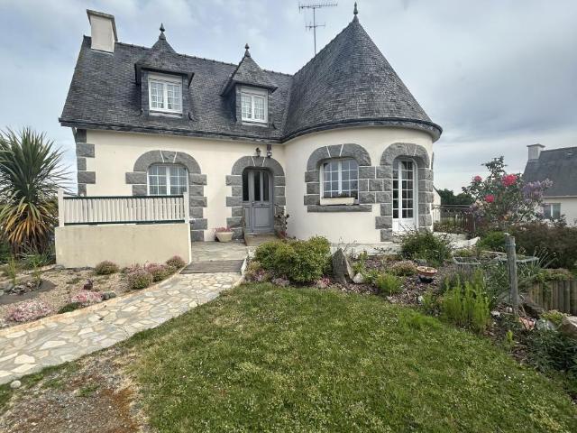Maison en vente à Yffiniac, Bretagne, 339200€