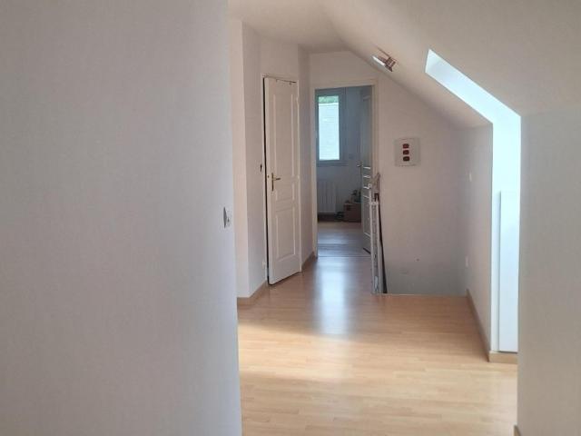 Maison en vente à Yvré l'Évêque, Pays de la Loire, 478400€