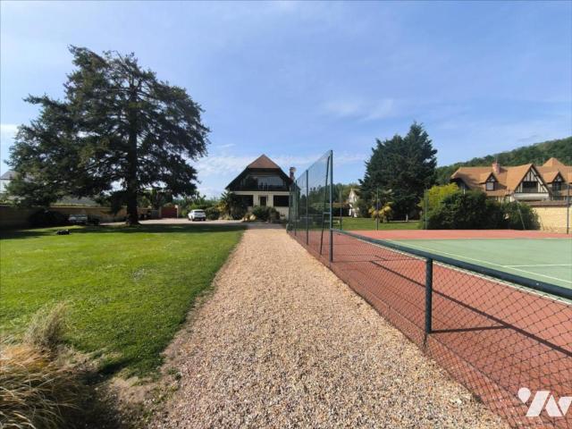 Maison en vente à Acquigny, Normandie, 475000€