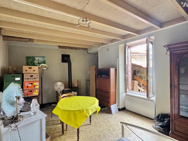 Maison en vente à Airvault, Nouvelle Aquitaine, 36000€