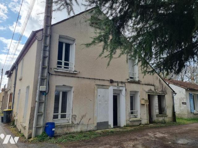 Maison en vente à Amilly, Centre Val de Loire, 60200€