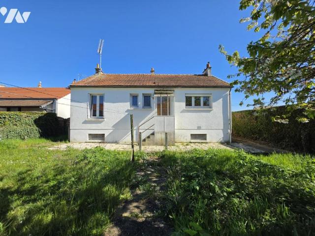 Maison en vente à Amilly, Centre Val de Loire, 100001€