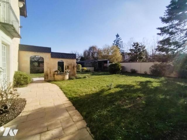 Maison en vente à Angers, Pays de la Loire, 779000€