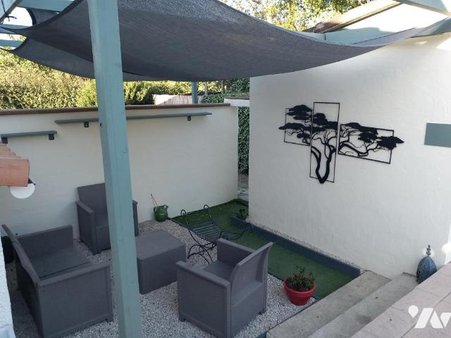 Maison en vente à Arles, Provence Alpes Côte d'Azur, 370000€