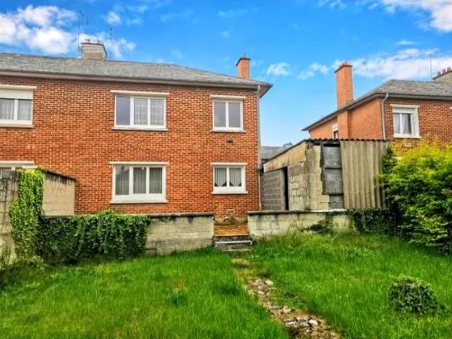Maison en vente à Arras, Hauts de France, 141075€