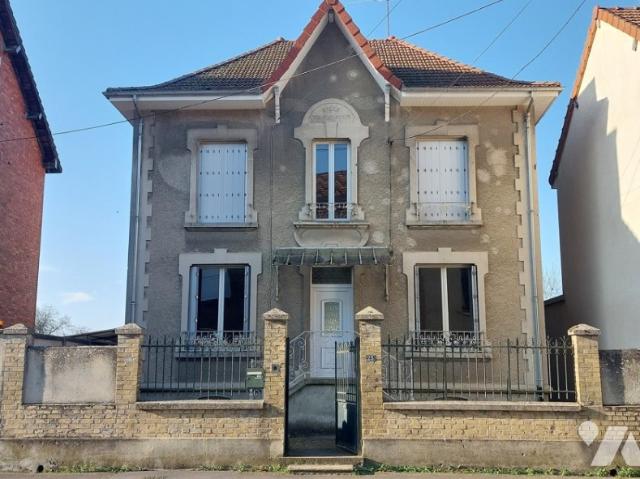 Maison en vente à Attigny, Grand Est, 125000€
