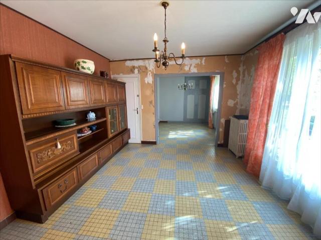 Maison en vente à Aube, Normandie, 90100€