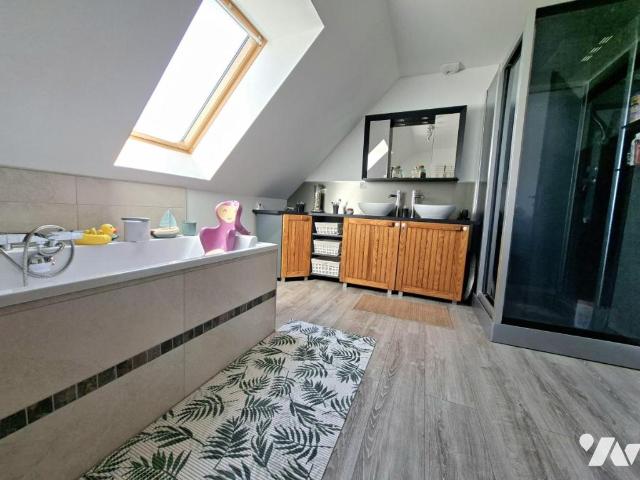 Maison en vente à Auchy au Bois, Hauts de France, 285000€
