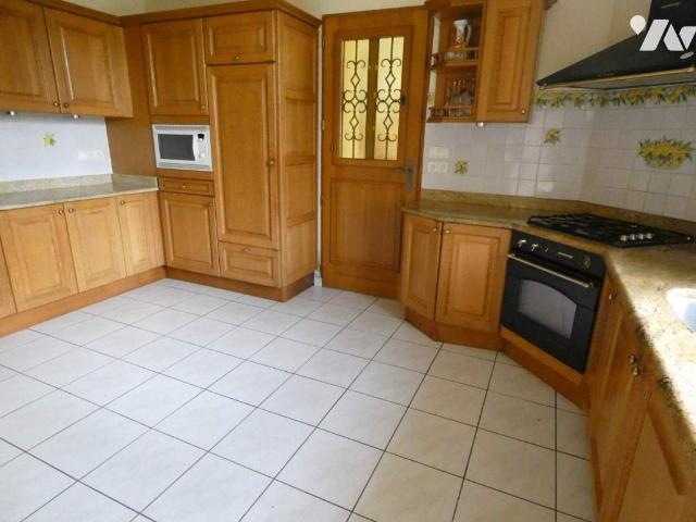 Maison en vente à Avaux, Grand Est, 187200€