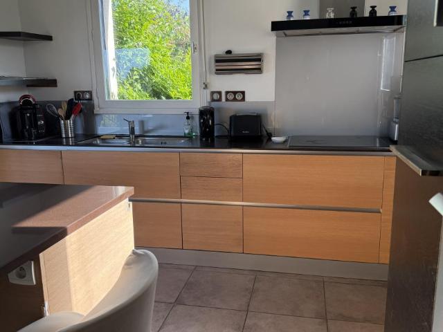 Maison en vente à Baden, Bretagne, 1144 €