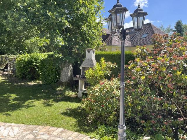 Maison en vente à Bagnoles de l'Orne, Normandie, 193325€