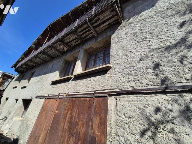 Maison en vente à Besse, Auvergne Rhône Alpes, 240000€