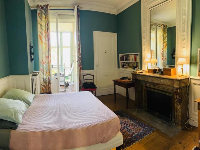 Maison en vente à Bordeaux, Nouvelle Aquitaine, 1700 €