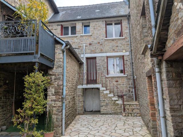 Maison en vente à Bourg des Comptes, Bretagne, 161000€