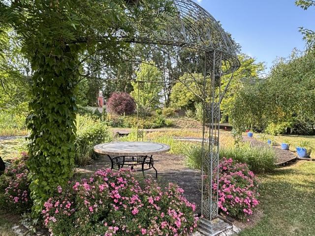 Maison en vente à Brezolles, Centre Val de Loire, 397100€