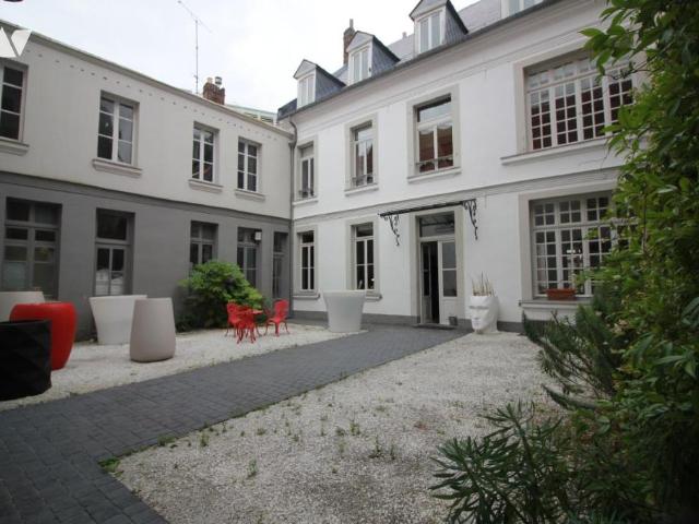 Maison en vente à Cambrai, Hauts de France, 550000€