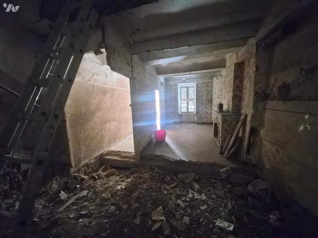 Maison en vente à Cabasse, Provence Alpes Côte d'Azur, 70000€