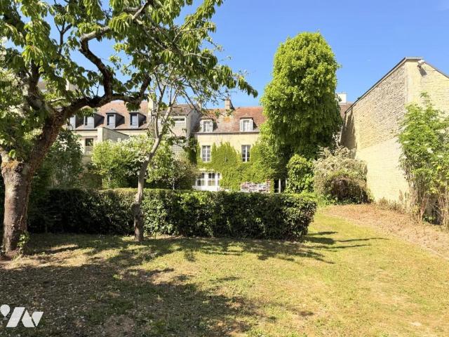 Maison en vente à Caen, Normandie, 900000€