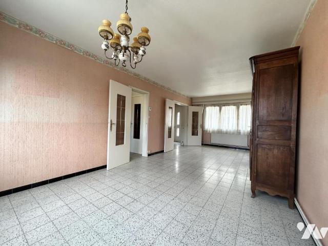 Maison en vente à Calais, Hauts de France, 187980€