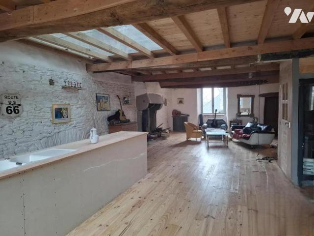 Maison en vente à Carhaix Plouguer, Bretagne, 107610€