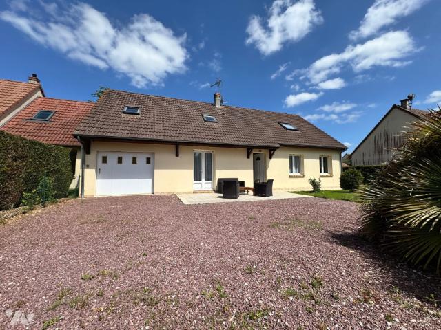 Maison en vente à Cerisé, Normandie, 190000€