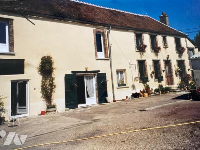 Maison en vente à Cézy, Bourgogne Franche Comté, 180000€