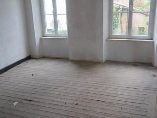 Maison en vente à Châtaigneraie, Pays de la Loire, 55000€