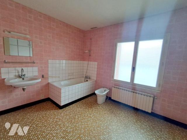 Maison en vente à Châtaigneraie, Pays de la Loire, 75000€
