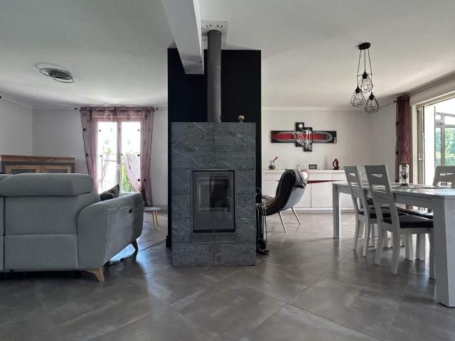 Maison en vente à Château Gontier sur Mayenne, Pays de la Loire, 357900€