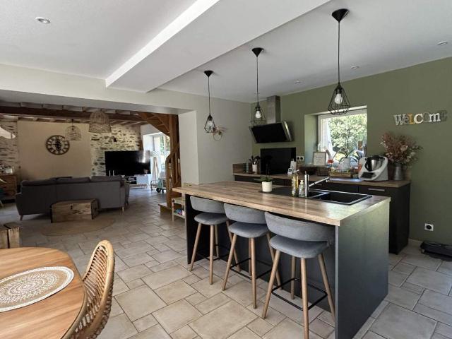 Maison en vente à Château Gontier sur Mayenne, Pays de la Loire, 369900€