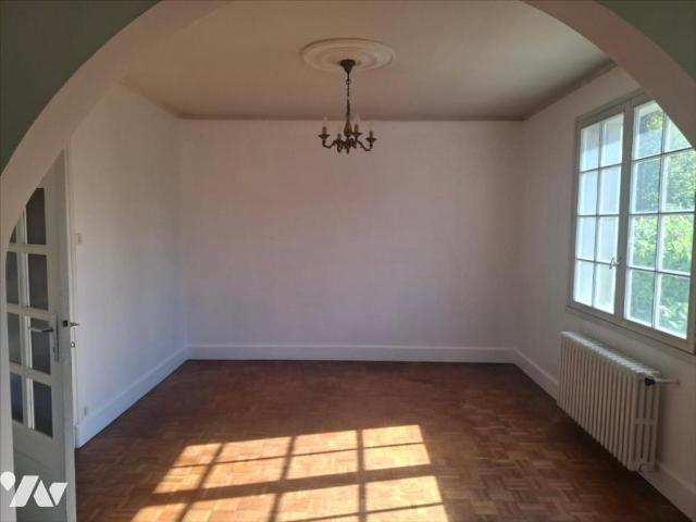 Maison en vente à Châteaulin, Bretagne, 183750€